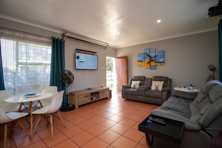  Bedroom Property for Sale in Brentwood Park AH Gauteng