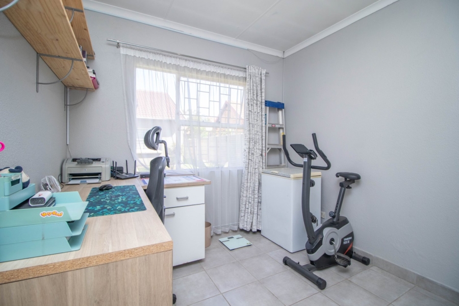 Bedroom Property for Sale in Brentwood Park AH Gauteng