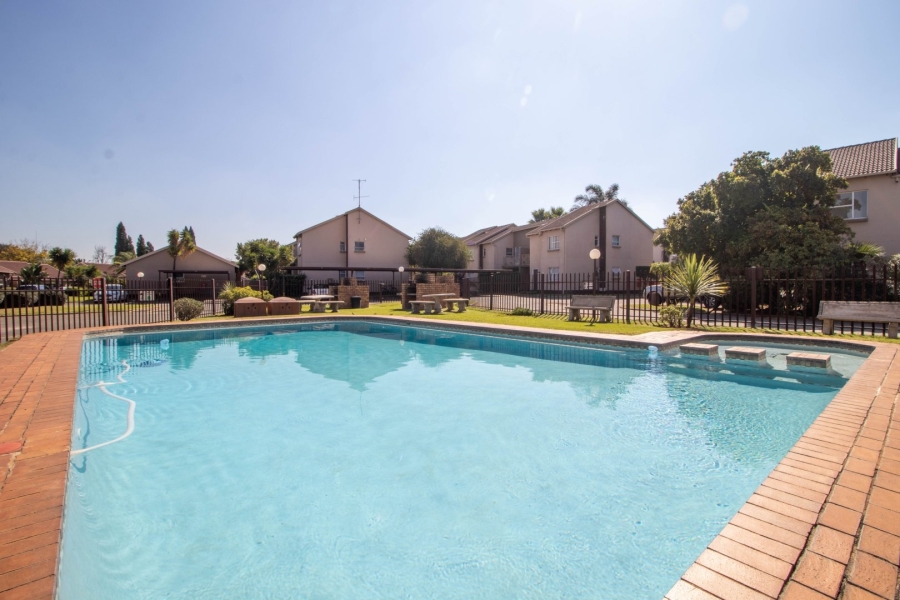  Bedroom Property for Sale in Brentwood Park AH Gauteng