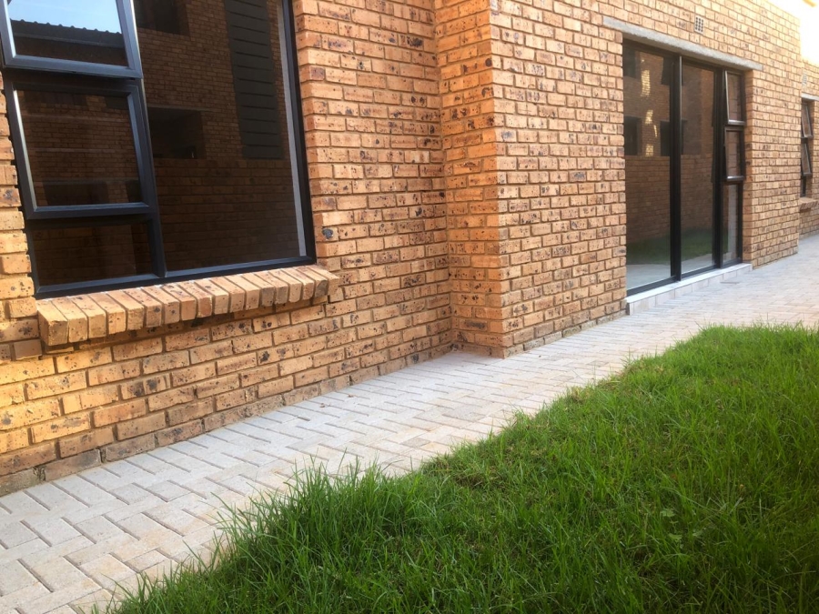 2 Bedroom Property for Sale in Ravenswood Gauteng