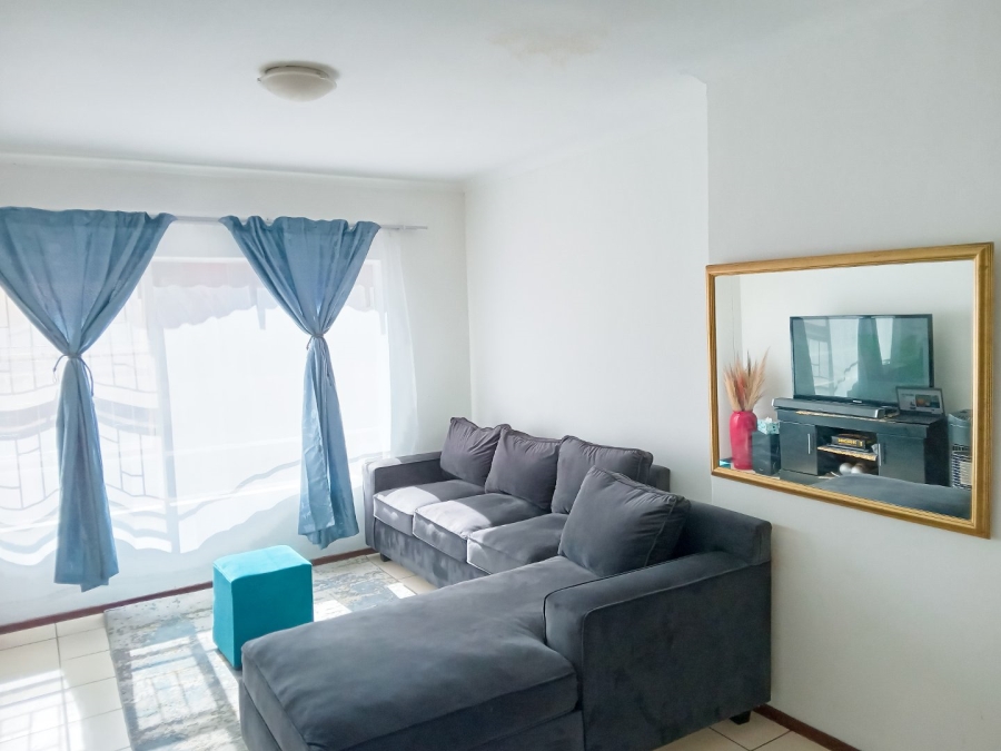 To Let 2 Bedroom Property for Rent in Florida Gauteng