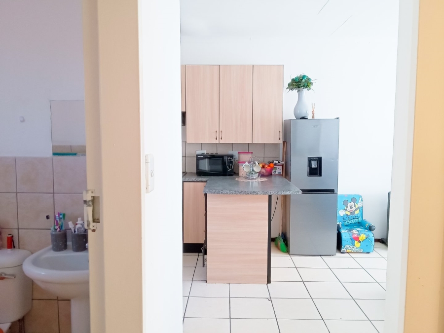 To Let 2 Bedroom Property for Rent in Florida Gauteng