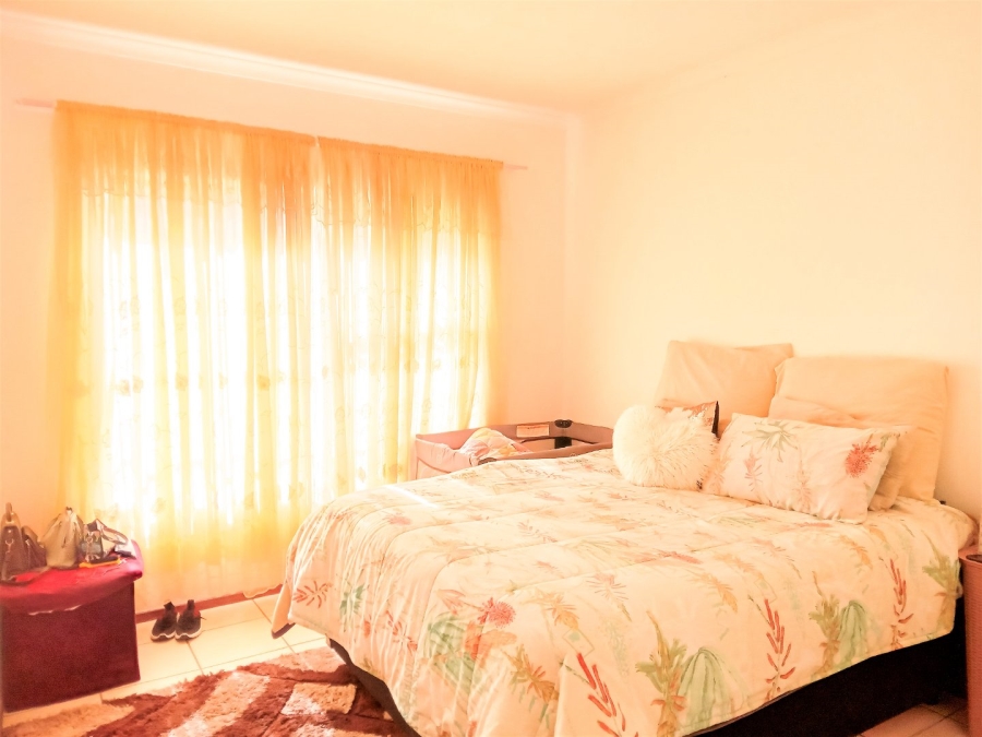 To Let 2 Bedroom Property for Rent in Florida Gauteng