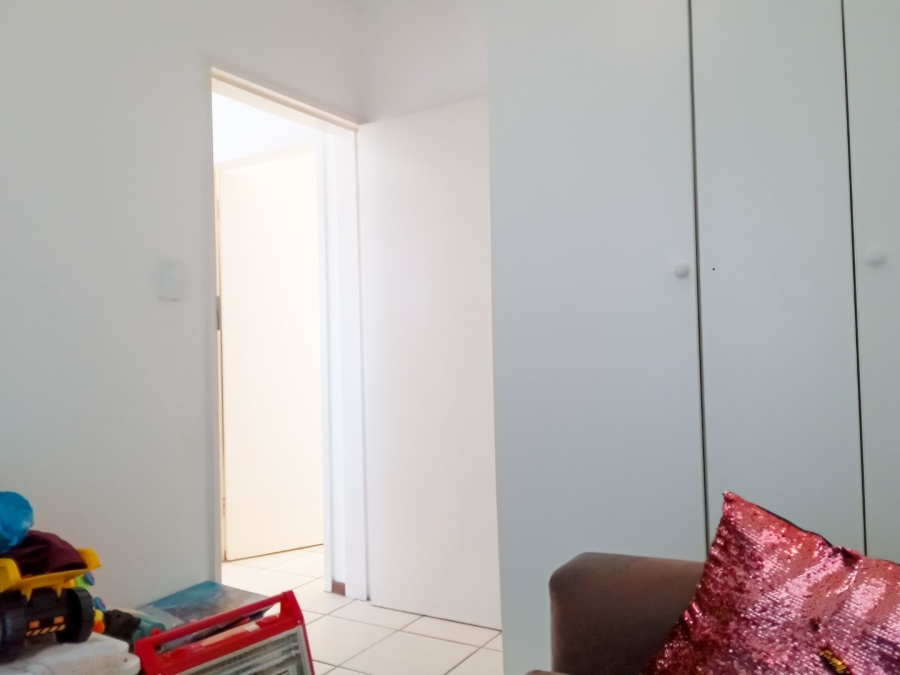 To Let 2 Bedroom Property for Rent in Florida Gauteng