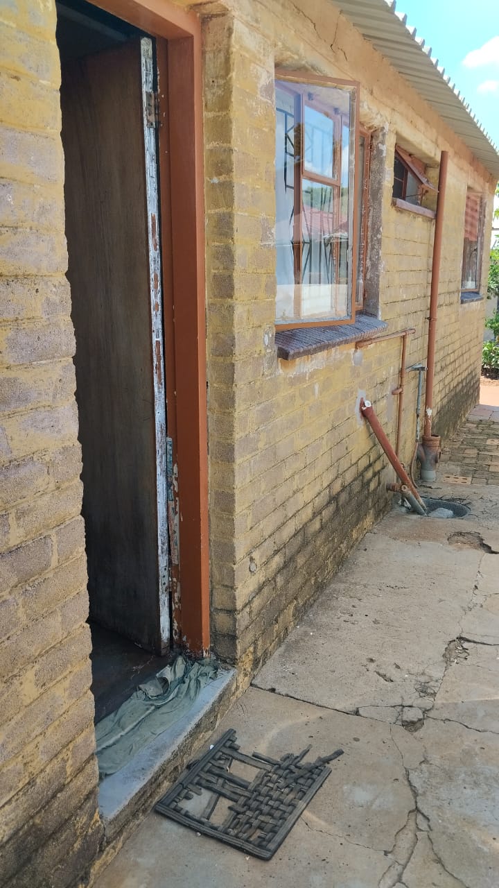 2 Bedroom Property for Sale in Soshanguve K Gauteng