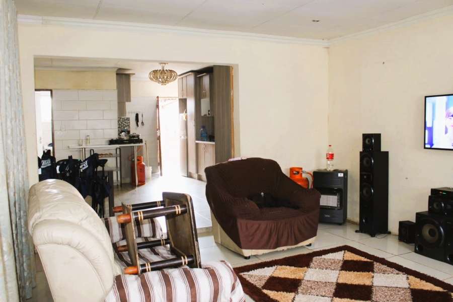 2 Bedroom Property for Sale in Derdepoort Gauteng