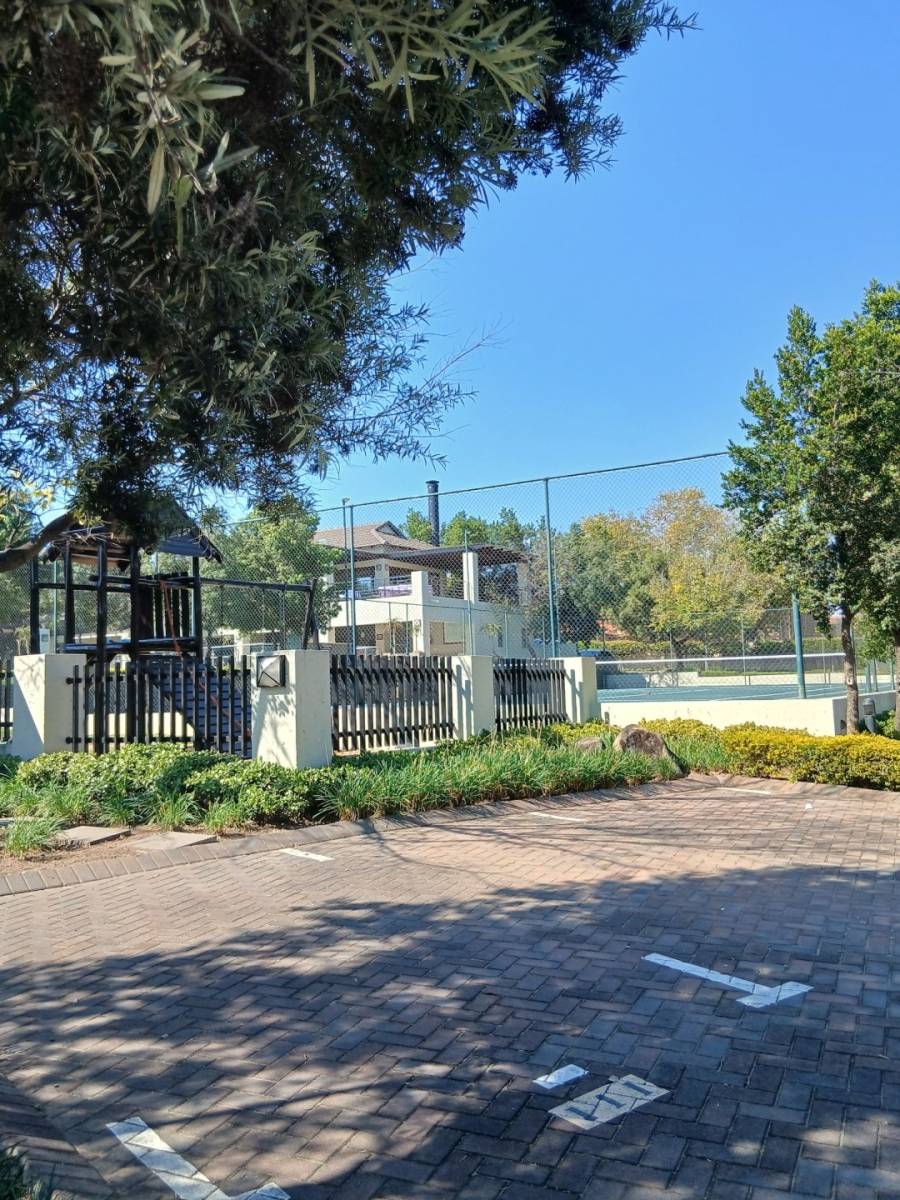 To Let 2 Bedroom Property for Rent in Fourways Gauteng