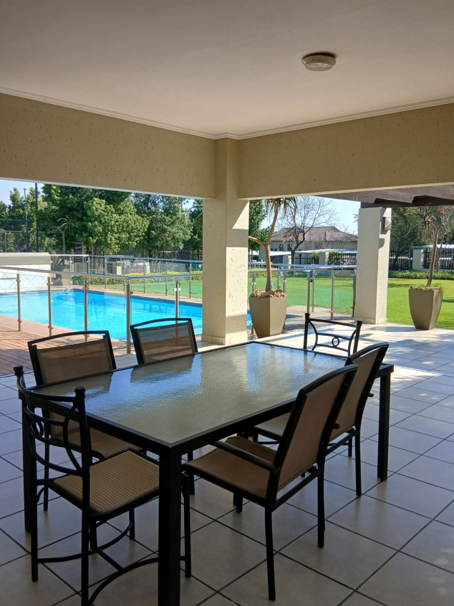 To Let 2 Bedroom Property for Rent in Fourways Gauteng