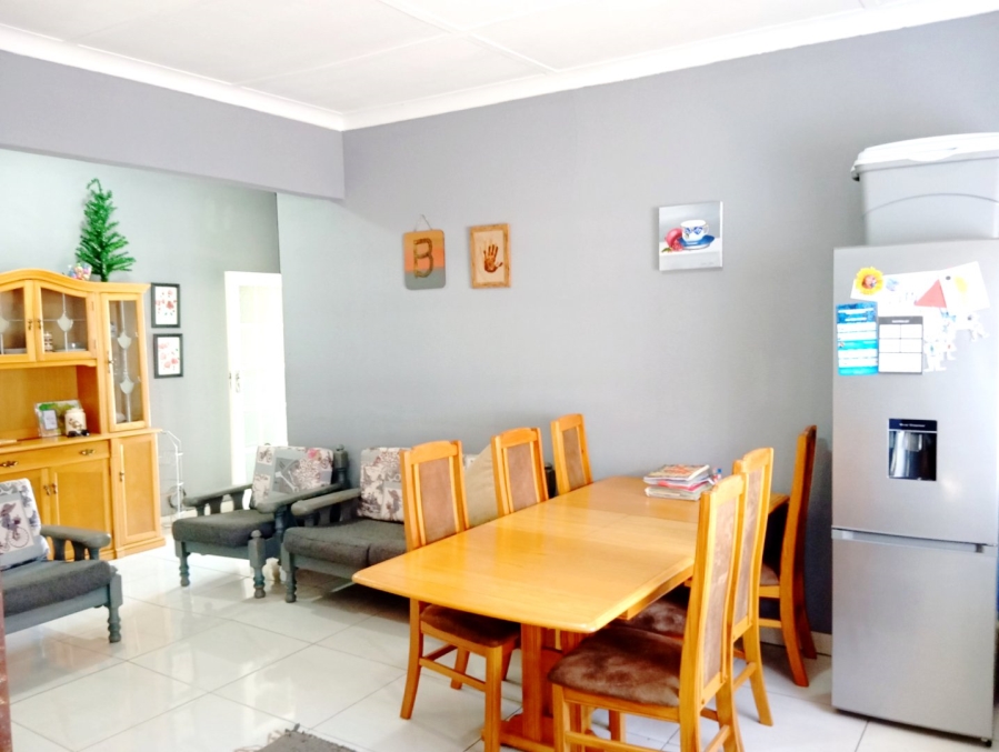 To Let 4 Bedroom Property for Rent in Discovery Gauteng