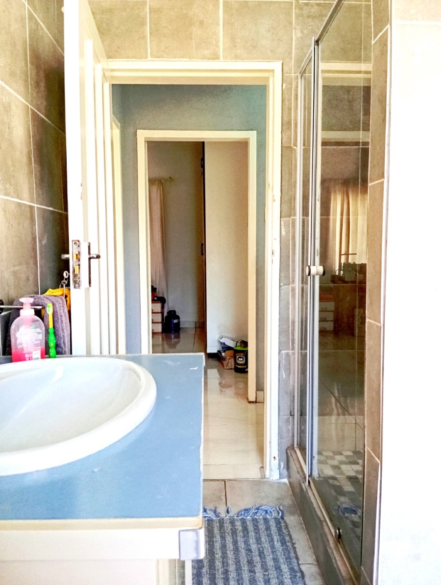 To Let 4 Bedroom Property for Rent in Discovery Gauteng