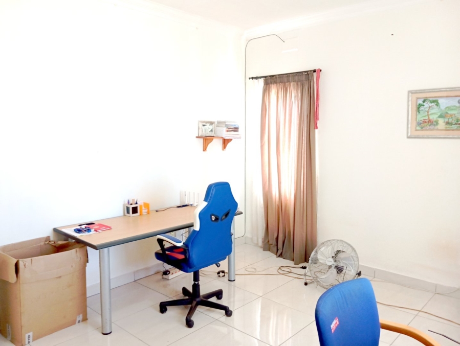 To Let 4 Bedroom Property for Rent in Discovery Gauteng
