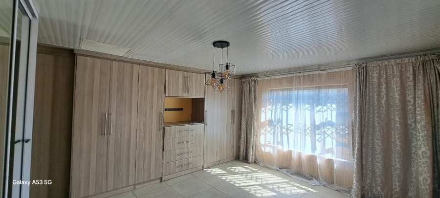 4 Bedroom Property for Sale in Mamelodi West Gauteng