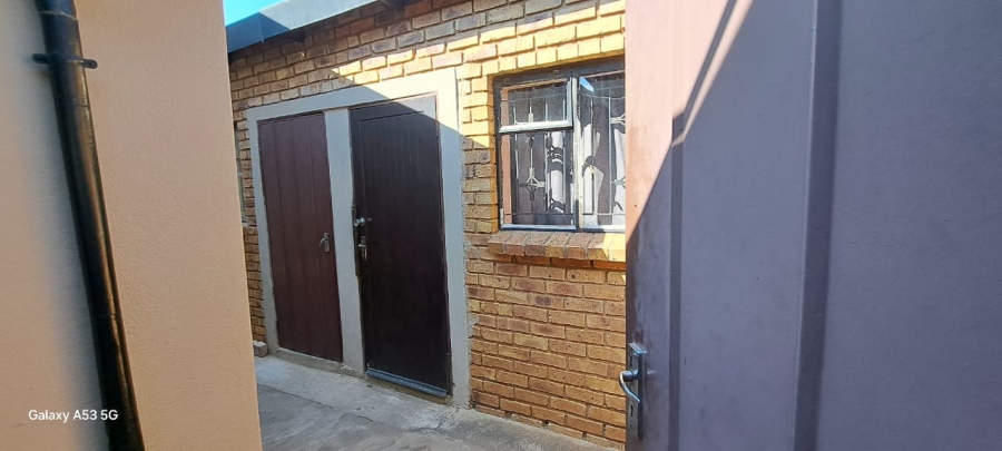 4 Bedroom Property for Sale in Mamelodi West Gauteng