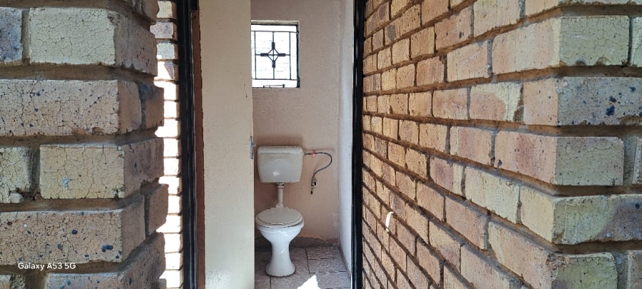 4 Bedroom Property for Sale in Mamelodi West Gauteng