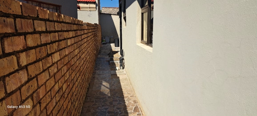4 Bedroom Property for Sale in Mamelodi West Gauteng
