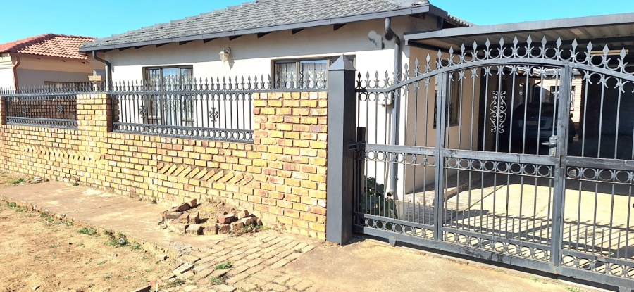 4 Bedroom Property for Sale in Mamelodi West Gauteng