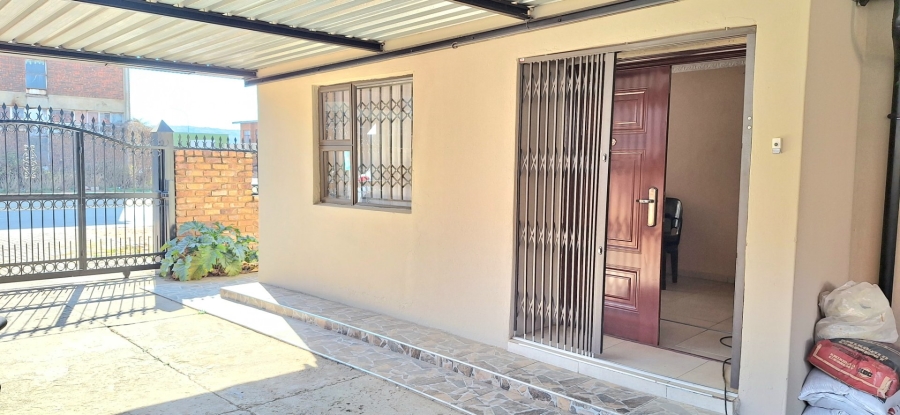 4 Bedroom Property for Sale in Mamelodi West Gauteng