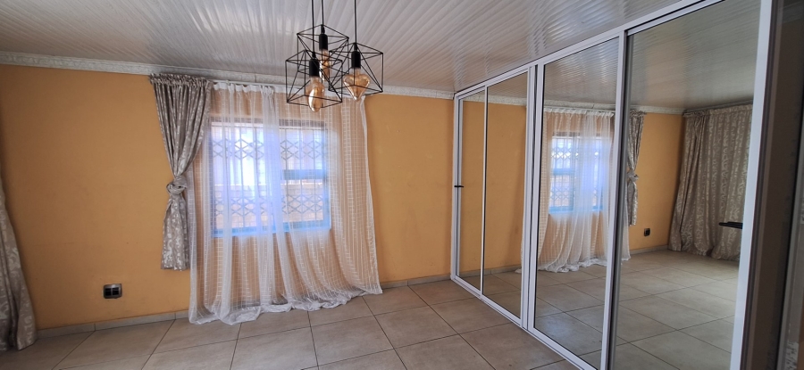 4 Bedroom Property for Sale in Mamelodi West Gauteng