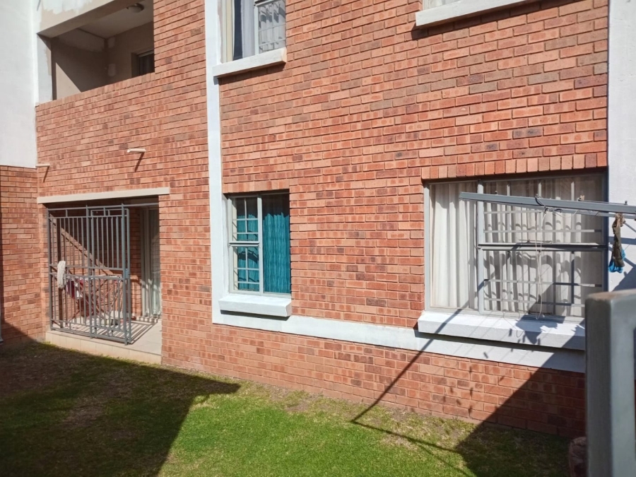 2 Bedroom Property for Sale in Crescent Wood Country Estate Gauteng