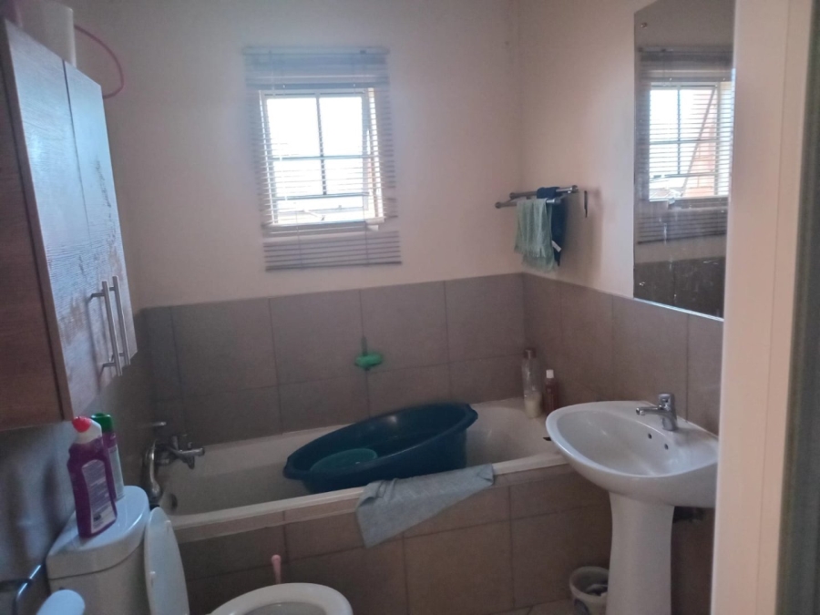 2 Bedroom Property for Sale in Crescent Wood Country Estate Gauteng