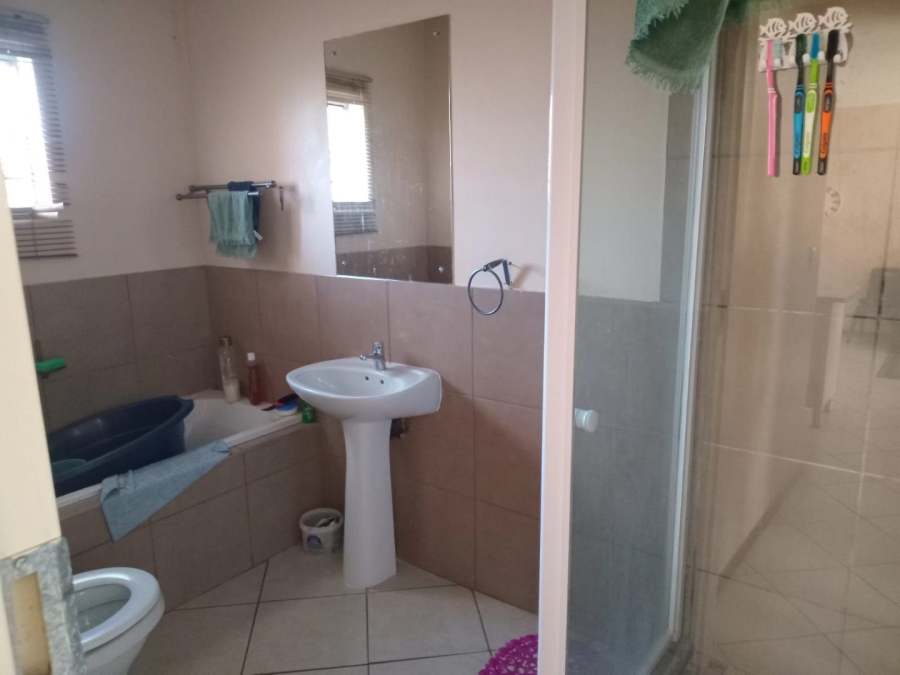 2 Bedroom Property for Sale in Crescent Wood Country Estate Gauteng