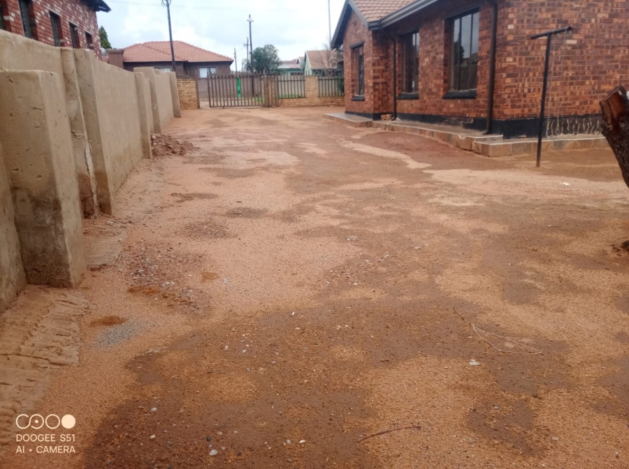 3 Bedroom Property for Sale in Mohlakeng Gauteng