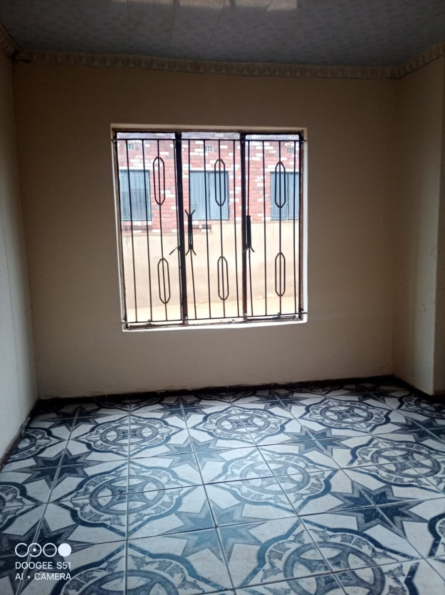 3 Bedroom Property for Sale in Mohlakeng Gauteng