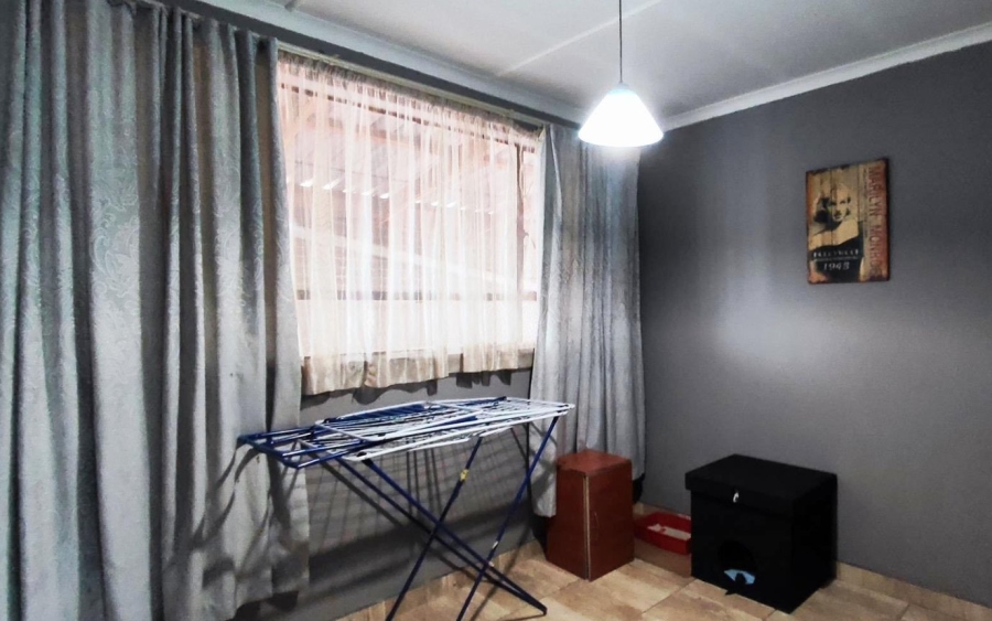 2 Bedroom Property for Sale in Ravensklip Gauteng