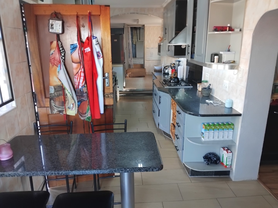 4 Bedroom Property for Sale in Primrose Hill Gauteng