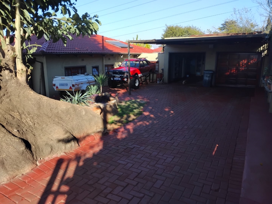 4 Bedroom Property for Sale in Primrose Hill Gauteng
