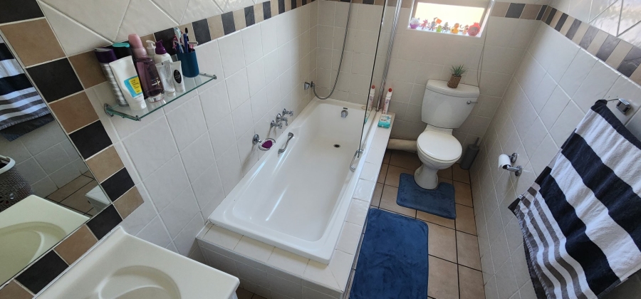 3 Bedroom Property for Sale in Northcliff Gauteng