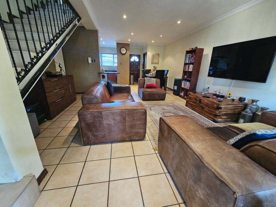 3 Bedroom Property for Sale in Northcliff Gauteng