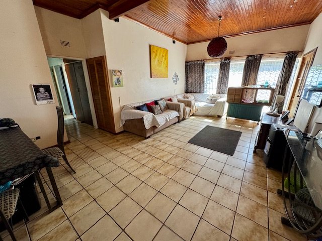 4 Bedroom Property for Sale in Farrarmere Gauteng