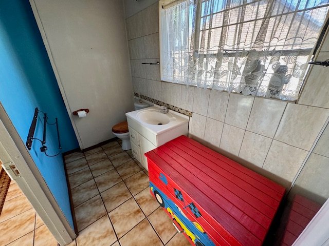 4 Bedroom Property for Sale in Farrarmere Gauteng