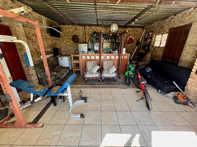 4 Bedroom Property for Sale in Farrarmere Gauteng