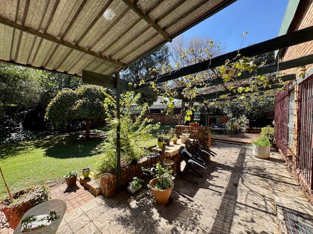 4 Bedroom Property for Sale in Farrarmere Gauteng