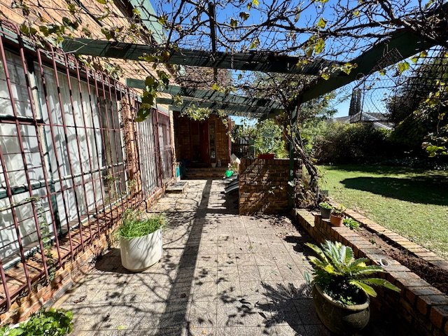 4 Bedroom Property for Sale in Farrarmere Gauteng