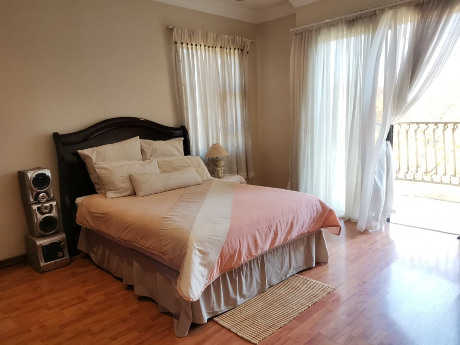 5 Bedroom Property for Sale in Zambezi Country Estate Gauteng