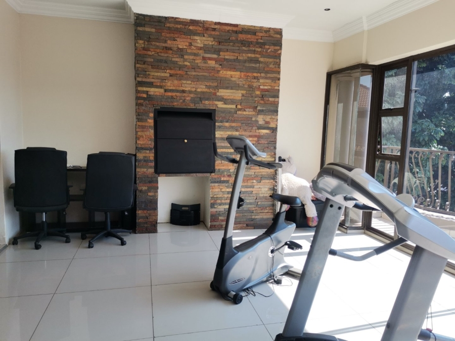 5 Bedroom Property for Sale in Zambezi Country Estate Gauteng