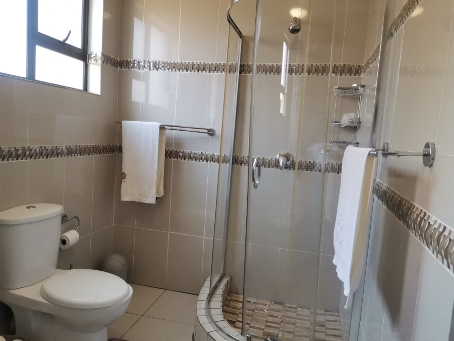 5 Bedroom Property for Sale in Zambezi Country Estate Gauteng