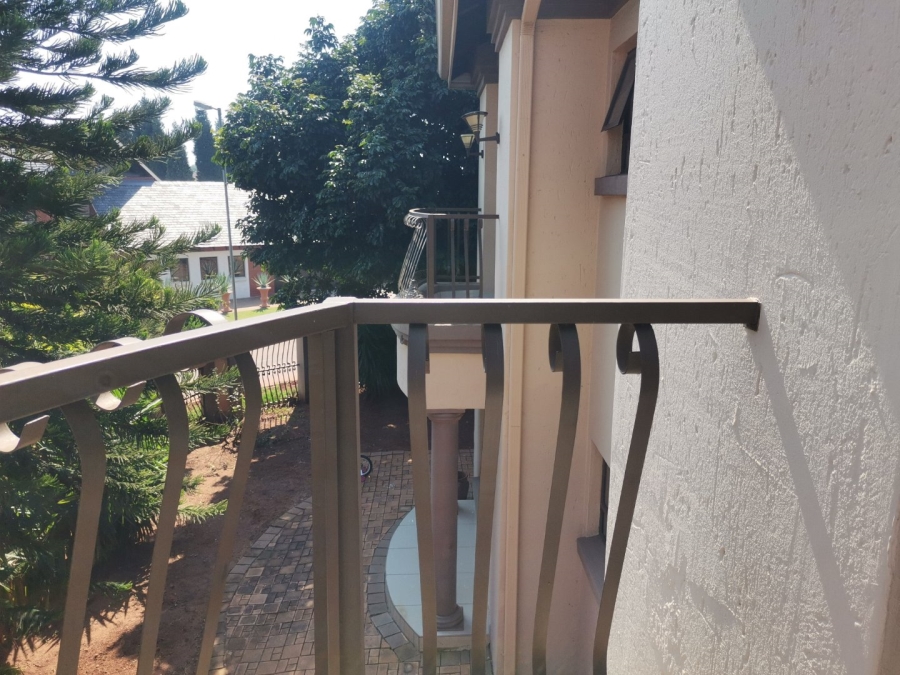 5 Bedroom Property for Sale in Zambezi Country Estate Gauteng
