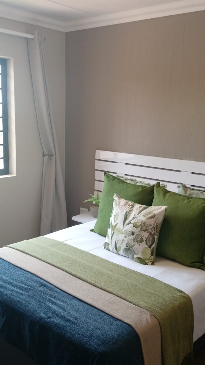2 Bedroom Property for Sale in Kameeldrift East Gauteng
