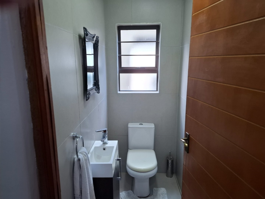 3 Bedroom Property for Sale in Glen Marais Gauteng
