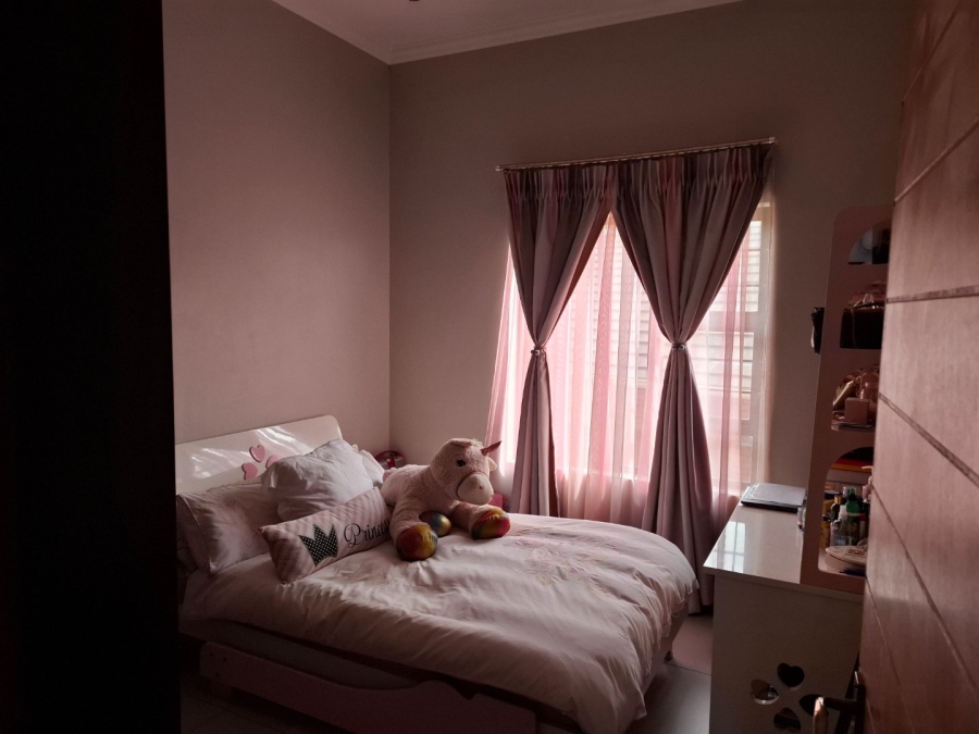 3 Bedroom Property for Sale in Glen Marais Gauteng