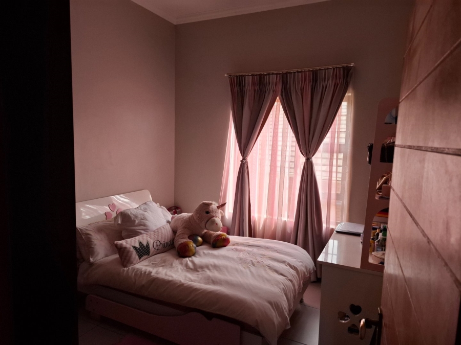 3 Bedroom Property for Sale in Glen Marais Gauteng