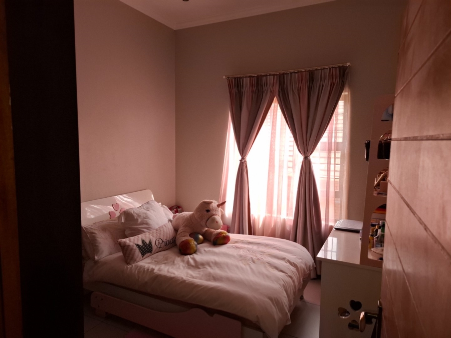3 Bedroom Property for Sale in Glen Marais Gauteng