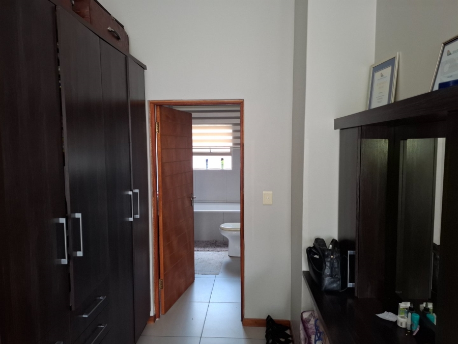 3 Bedroom Property for Sale in Glen Marais Gauteng