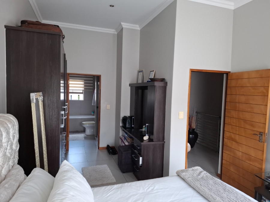 3 Bedroom Property for Sale in Glen Marais Gauteng