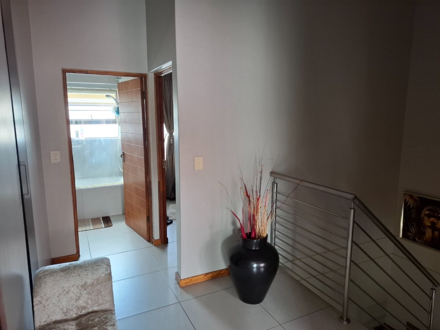 3 Bedroom Property for Sale in Glen Marais Gauteng