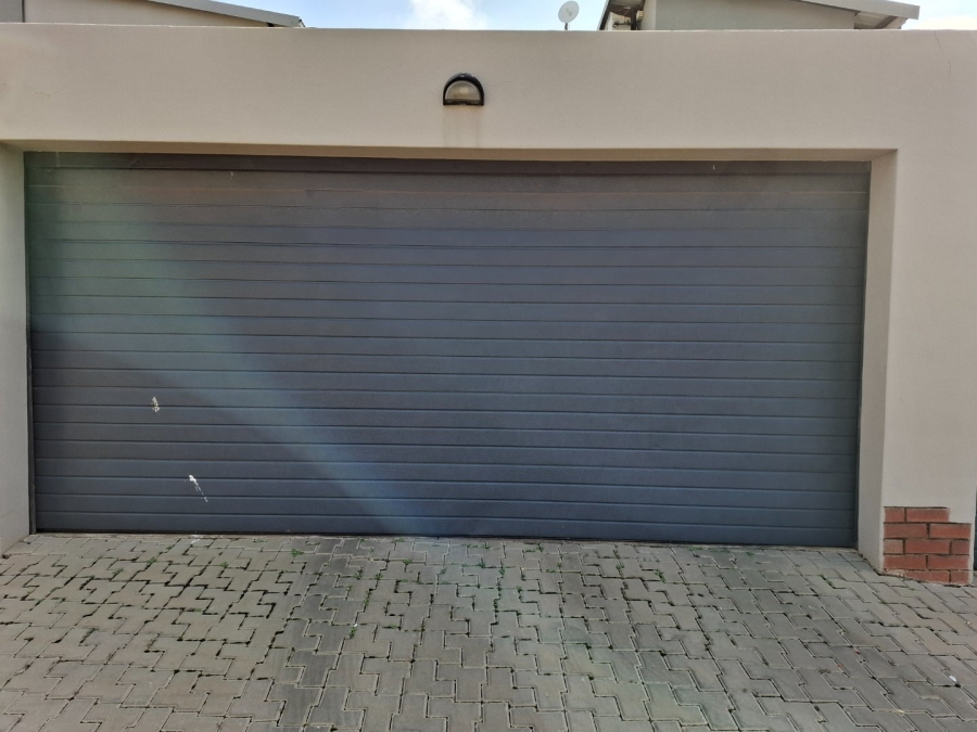 3 Bedroom Property for Sale in Glen Marais Gauteng